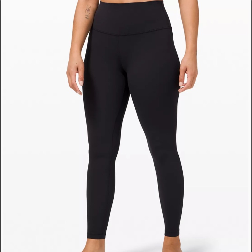 Black Lululemon leggings